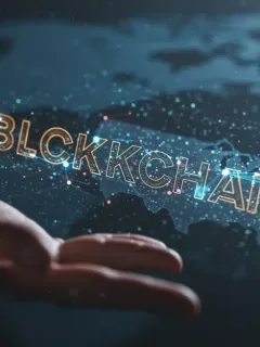 Red blockchain futurista con nodos interconectados sobre un mapa sutil de Estados Unidos, simbolizando la innovación tecnológica y la conectividad en el mercado estadounidense.